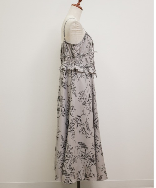 CLETTE(クレット)の「花柄フリルキャミワンピース(ワンピース・レディース・オフホワイト/グレー・4L/3L/LL)」の14枚目の写真