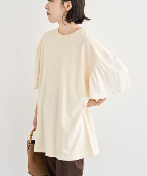 Green　Parks（グリーンパークス）の「袖サテンドッキングチュニック（チュニック・レディース・ブラウン/アイボリー/カーキ/ブラック・FREE）」の2枚目の写真