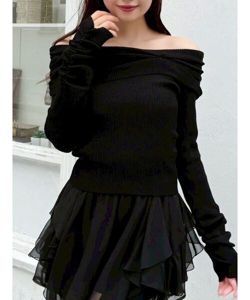 dazzlin（ダズリン）の「2WAYアシメタックオフショルニット（ニット/セーター・レディース・オフホワイト/グレー/ブラック/ピンク・FREE）」の3枚目の写真