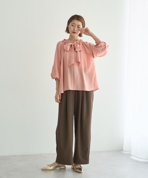 YECCA VECCA（イェッカヴェッカ）の「フリルギャザーボウタイブラウス（シャツ/ブラウス・レディース・ピンク/オフホワイト/ブラウン・FREE）」の12枚目の写真