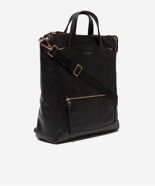 COLE HAAN(コールハーン)の「ザ エッセンシャル バックパック womens(バックパック/リュック・レディース・ブラック・OSFA)」の4枚目の写真