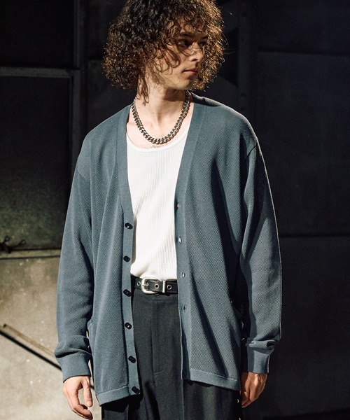 CASPER JOHN(キャスパージョン)の「Birds eye V-neck cardigan/バーズアイVネックカーディガン(カーディガン/ボレロ・メンズ・ブラウン/ブラック/ブルー・SMALL/MEDIUM/LARGE/X-SMALL)」の3枚目の写真