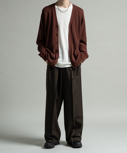 CASPER JOHN(キャスパージョン)の「Birds eye V-neck cardigan/バーズアイVネックカーディガン(カーディガン/ボレロ・メンズ・ブラウン/ブラック/ブルー・SMALL/MEDIUM/LARGE/X-SMALL)」の4枚目の写真