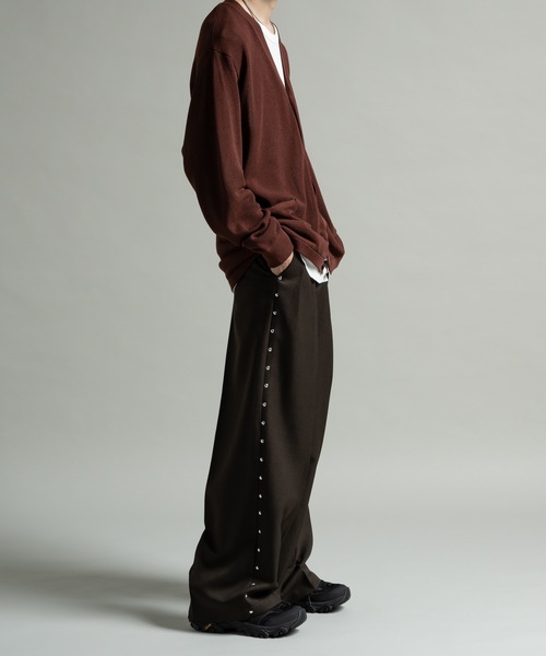 CASPER JOHN(キャスパージョン)の「Birds eye V-neck cardigan/バーズアイVネックカーディガン(カーディガン/ボレロ・メンズ・ブラウン/ブラック/ブルー・SMALL/MEDIUM/LARGE/X-SMALL)」の8枚目の写真