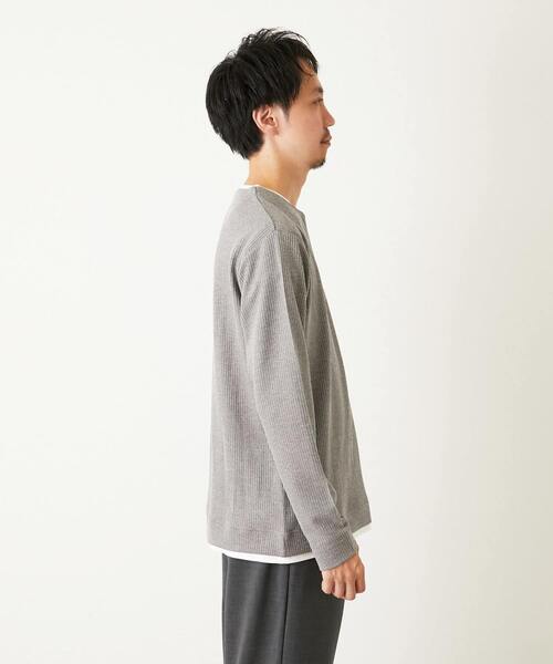 MEN'S MELROSE(メンズメルローズ)の「リンクスストライプ フェイクレイヤーキーネックTシャツ(Tシャツ/カットソー・メンズ・グレー/ブラウン/ネイビー・3/4/2)」の4枚目の写真