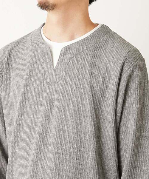 MEN'S MELROSE(メンズメルローズ)の「リンクスストライプ フェイクレイヤーキーネックTシャツ(Tシャツ/カットソー・メンズ・グレー/ブラウン/ネイビー・3/4/2)」の5枚目の写真