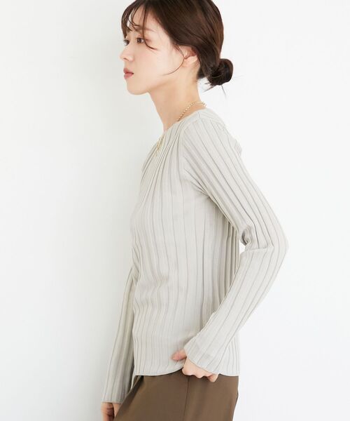 le.coeur blanc(ルクールブラン)の「ボートネックリブニット(ニット/セーター・レディース・ブラック/グレイッシュベージュ/アイボリー/グリーン/ブラウン/レッド/ブルー・38)」の13枚目の写真