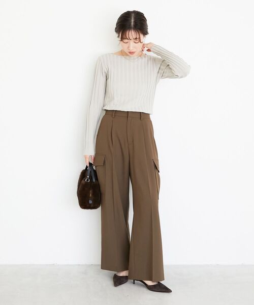 le.coeur blanc(ルクールブラン)の「ボートネックリブニット(ニット/セーター・レディース・ブラック/グレイッシュベージュ/アイボリー/グリーン/ブラウン/レッド/ブルー・38)」の15枚目の写真