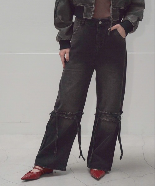 Mirette(ミレット)の「レッグスリットダメージワイドデニムパンツ / Leg Slit Damaged Wide Denim Pants(デニムパンツ・レディース・ブラック・SMALL/MEDIUM/LARGE)」の1枚目の写真
