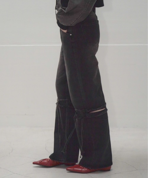 Mirette(ミレット)の「レッグスリットダメージワイドデニムパンツ / Leg Slit Damaged Wide Denim Pants(デニムパンツ・レディース・ブラック・SMALL/MEDIUM/LARGE)」の5枚目の写真