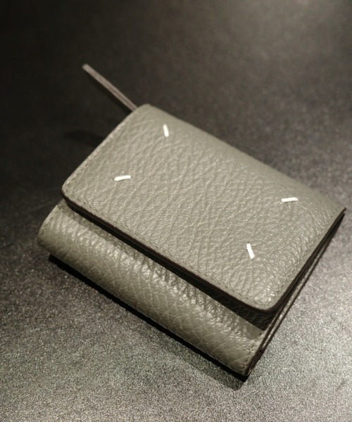 Maison Margiela(メゾンマルジェラ)の「Maison Margiela WALLET CLIP 3 WITH ZIP(財布・レディース・ライトグレー・FREE)」の7枚目の写真