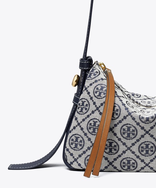 TORY BURCH(トリーバーチ)の「ロミー Tモノグラム スモール ショルダーバッグ(ショルダーバッグ・レディース・ネイビー・ONE SIZE)」の4枚目の写真