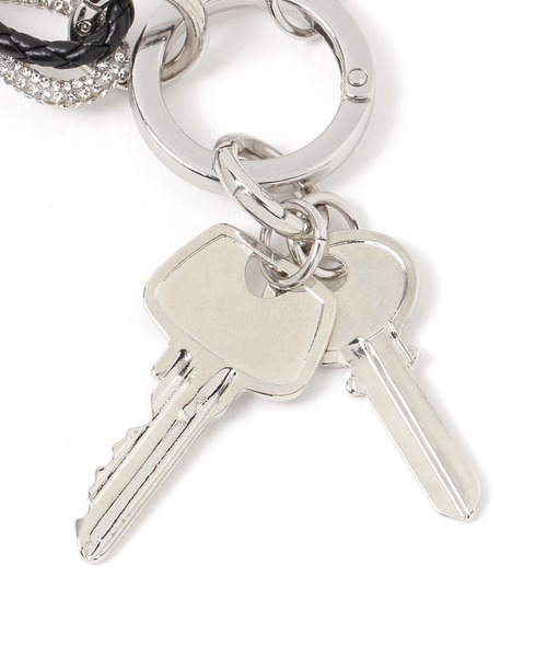 LAKOLE（ラコレ）の「コード×カギチャーム / 591526（キーホルダー・レディース・ブラック・FREE）」の3枚目の写真