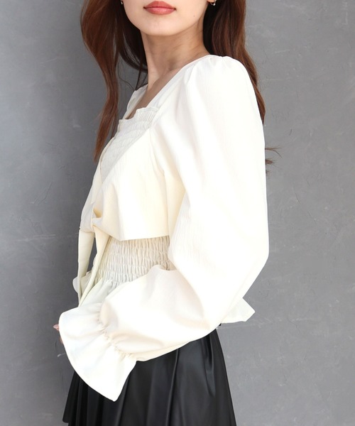 CECIL McBEE（セシルマクビー）の「フロントリボンシャーリングブラウス（シャツ/ブラウス・レディース・ブラック/アイボリー・MEDIUM）」の4枚目の写真