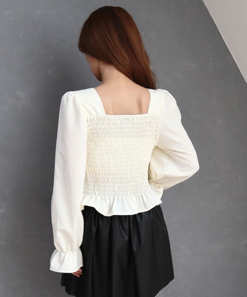 CECIL McBEE（セシルマクビー）の「フロントリボンシャーリングブラウス（シャツ/ブラウス・レディース・ブラック/アイボリー・MEDIUM）」の5枚目の写真