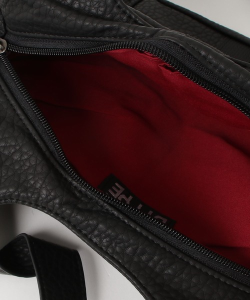 DTYYPE（ドタイプ）の「エンボススタッズバックルポケットバッグ（ショルダーバッグ・レディース・ブラック/グレー/マスタード・FREE）」の10枚目の写真