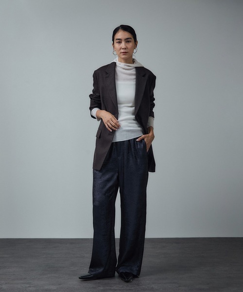 SALON adam et rope'（サロン アダム エ ロペ）の「サテンワイドイージーパンツ（その他パンツ・レディース・ブルー系その他2/ゴールド・S/M）」の3枚目の写真