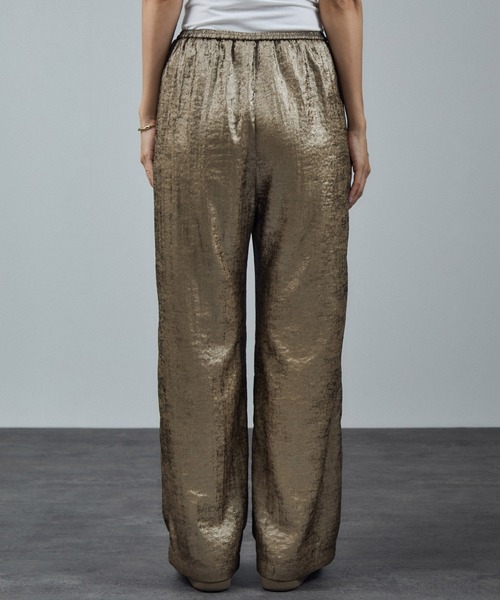SALON adam et rope'（サロン アダム エ ロペ）の「サテンワイドイージーパンツ（その他パンツ・レディース・ブルー系その他2/ゴールド・S/M）」の14枚目の写真