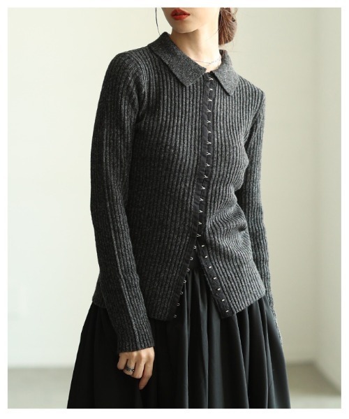 Sawa a la mode(サワアラモード)の「ミックスニットホック付きポロトップス(ニット/セーター・レディース・チャコールグレー/アイボリー・FREE)」の15枚目の写真