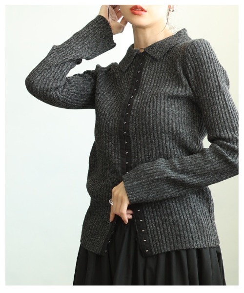 Sawa a la mode(サワアラモード)の「ミックスニットホック付きポロトップス(ニット/セーター・レディース・チャコールグレー/アイボリー・FREE)」の17枚目の写真