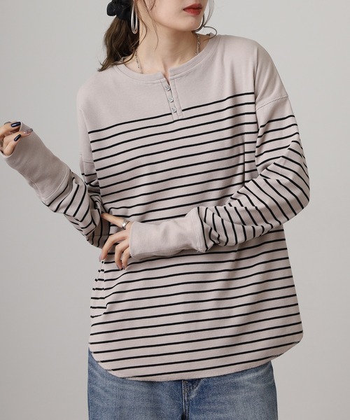 OMNES(オムネス)の「リブ裾ラウンドヘンリーネックプルオーバー長袖 Tシャツ(Tシャツ/カットソー・レディース・ホワイト×グレー/ベージュ系その他/ラベンダー/ホワイト×ブラック/アイボリー/グレー系その他/グレー系その他2・FREE)」の6枚目の写真