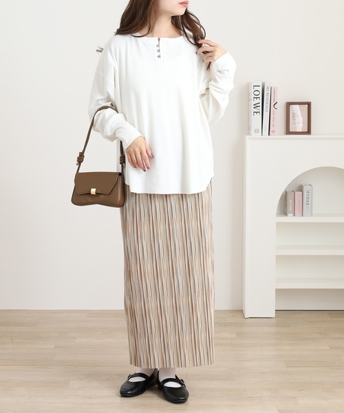 OMNES(オムネス)の「リブ裾ラウンドヘンリーネックプルオーバー長袖 Tシャツ(Tシャツ/カットソー・レディース・ホワイト×グレー/ベージュ系その他/ラベンダー/ホワイト×ブラック/アイボリー/グレー系その他/グレー系その他2・FREE)」の11枚目の写真