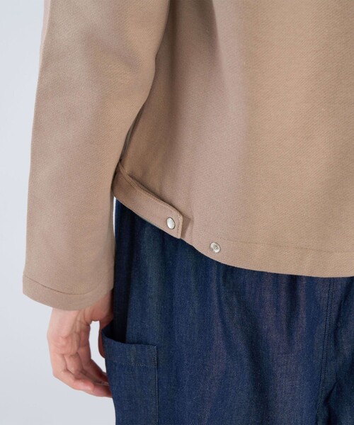 agnes b.（アニエスベー）の「オーガニックコットン メルトン 長袖 カーディガンプレッション "Capuche"（カーディガン/ボレロ・レディース・ベージュ・1/2/3）」の9枚目の写真