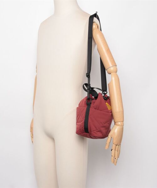 KiU(キウ)の「キウ KiU PADDED POCKETFUL MINI BAG(ショルダーバッグ・レディース・その他・ONE SIZE)」の5枚目の写真