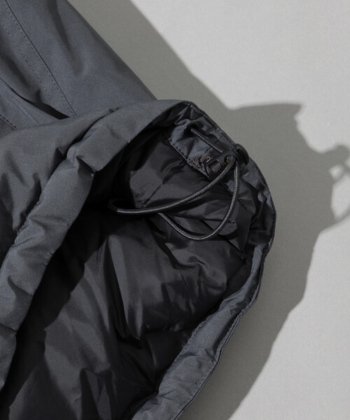 +phenix(プラスフェニックス)の「+phenix/プラスフェニックス 別注 GORE-TEX WINDSTOPPER DOWN JACET LEVEL7/ゴアテックス ウインドストッパー ダウン ジャケット レベル7(ダウンジャケット/コート・メンズ・ブラック/チャコールグレー/セージグリーン・SMALL/MEDIUM/LARGE)」の17枚目の写真