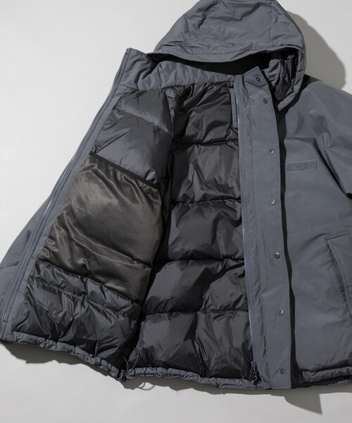 +phenix(プラスフェニックス)の「+phenix/プラスフェニックス 別注 GORE-TEX WINDSTOPPER DOWN JACET LEVEL7/ゴアテックス ウインドストッパー ダウン ジャケット レベル7(ダウンジャケット/コート・メンズ・ブラック/チャコールグレー/セージグリーン・SMALL/MEDIUM/LARGE)」の20枚目の写真