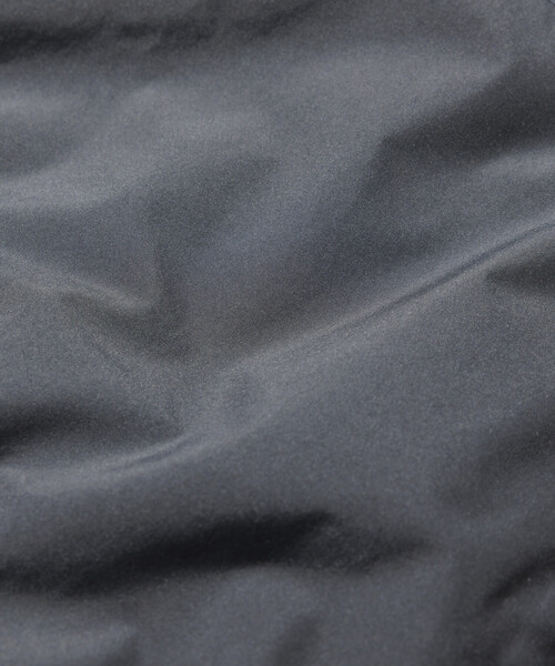 +phenix(プラスフェニックス)の「+phenix/プラスフェニックス 別注 GORE-TEX WINDSTOPPER DOWN JACET LEVEL7/ゴアテックス ウインドストッパー ダウン ジャケット レベル7(ダウンジャケット/コート・メンズ・ブラック/チャコールグレー/セージグリーン・SMALL/MEDIUM/LARGE)」の21枚目の写真