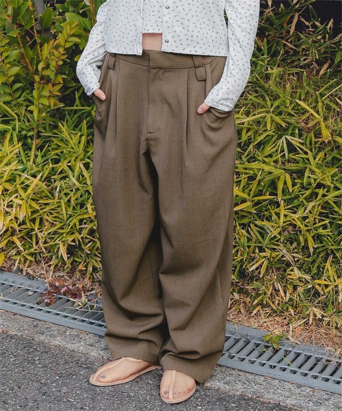 miette(ミエット)の「ローライズスラックスパンツ(その他パンツ・レディース・チャコール/グレイッシュベージュ/ブラック/オフホワイト・M/L/S)」の9枚目の写真