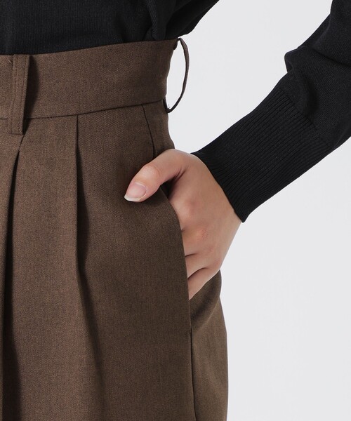 LOVELESS（ラブレス）の「タックショートパンツ（その他パンツ・レディース・ブラック/ブラウン系その他3・34/36）」の19枚目の写真