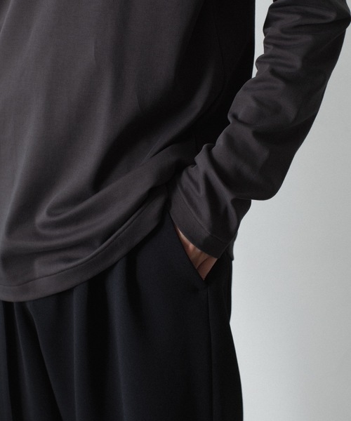 ATTACHMENT（アタッチメント）の「コットン ダブルフェイス スリムフィット L/S TEE / COTTON DOUBLE FACE SLIM FIT L/S TEE（Tシャツ/カットソー・メンズ・ダークベージュ/ダークグレー/ブラウン/ホワイト/ブラック・3/2/1）」の7枚目の写真