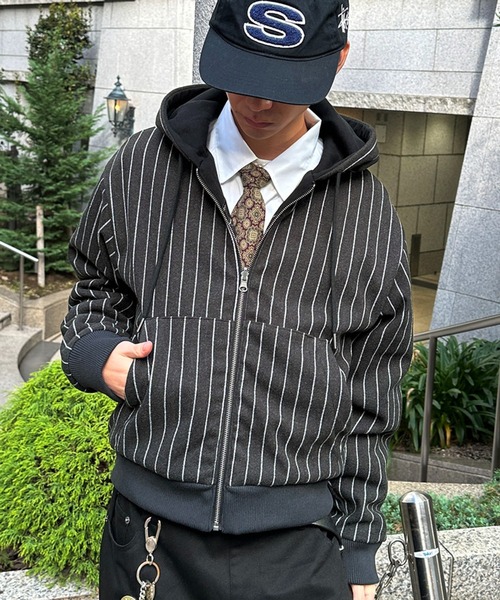 kutir(クティール)の「ASSORTED REVERSIBLE ZIP PARKA BLOUSON/アソートリバーシブルジップパーカーブルゾン(ブルゾン・メンズ・ブラック系/チャコールグレー/カーキ・MEDIUM/LARGE)」の2枚目の写真
