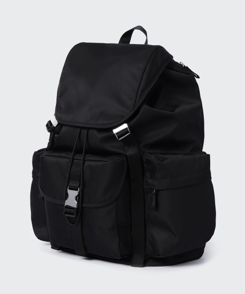 MUSINSA STANDARD（ムシンサスタンダード）の「ナイロンフラップカーゴバックパック[ブラック]（バックパック/リュック・レディース・その他・FREE）」の12枚目の写真