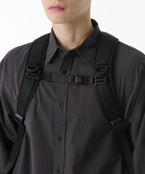 MUSINSA STANDARD（ムシンサスタンダード）の「ナイロンフラップカーゴバックパック[ブラック]（バックパック/リュック・レディース・その他・FREE）」の6枚目の写真