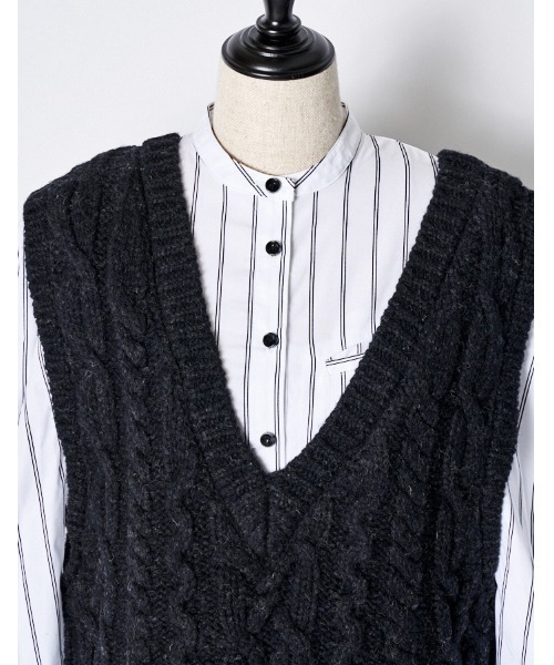RUMCHE(ラムシェ)の「Shirt Docking Asymmetry Knit / シャツドッキングアシンメトリーニット(ニット/セーター・レディース・ライトグレー/ブラック/オフホワイト・FREE)」の6枚目の写真