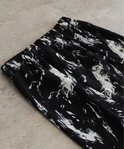 NOMBRE IMPAIR(ノンブルアンペール)の「モノトーンプリーツ イージースカート(スカート・レディース・ブラック系その他/ブラック・FREE)」の10枚目の写真