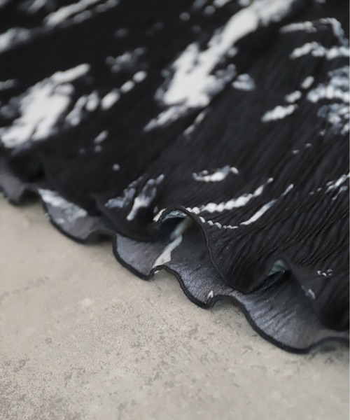 NOMBRE IMPAIR(ノンブルアンペール)の「モノトーンプリーツ イージースカート(スカート・レディース・ブラック系その他/ブラック・FREE)」の12枚目の写真