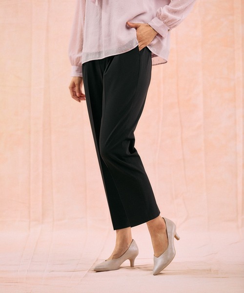 GLOBAL WORK（グローバルワーク）の「ウツクシルエットテーパードパンツ/581006（スラックス・レディース・チャコール/モカ/ネイビー/ブラック/ライトベージュ/サックスブルー・X-SMALL/SMALL/MEDIUM/LARGE/X-LARGE/XX-LARGE/S-Long/M-Long/L-Long/XL-Long）」の16枚目の写真