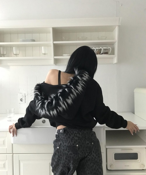 LYEON(リヨン)の「フードファーロゴ刺繍ダブルジップパーカー/スウェットパーカー(パーカー・レディース・オフホワイト/グレー/ブラック・FREE)」の12枚目の写真