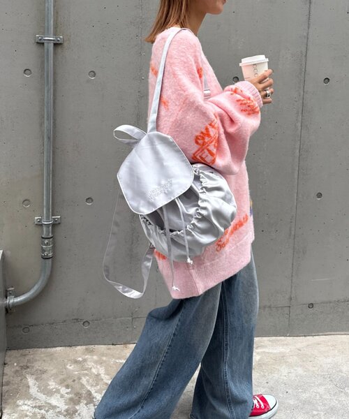 HELLO.SANFRANCISCO（ハローサンフランシスコ）の「★【HELLO.SANFRANCISCO/ハローサンフランシスコ】ロゴ刺繍サテンリュックサック（バックパック/リュック・レディース・ブルー/シルバー/ピンク・ONE SIZE）」の9枚目の写真