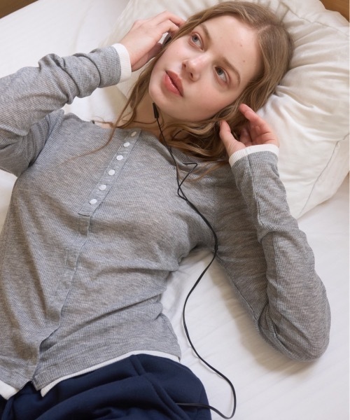 Birthday room（バースデイルーム）の「バイカラーシアーリブカーディガン/Two-tone sheer rib cardigan（カーディガン/ボレロ・レディース・チャコールグレー/イエロー/ピンク・FREE）」の4枚目の写真