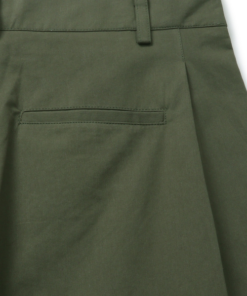 CONNECT KINLOCH（コネクトキンロック）の「ディープワンタックコットンパンツ（カーキ）（その他パンツ・メンズ・その他・LARGE/MEDIUM/X-LARGE）」の2枚目の写真