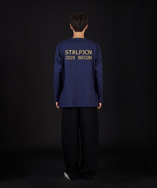 ASTRAL PROJECTION（アストラルプロジェクション）の「エイピスタジオ ビギン オーバーサイズ ロングスリーブTシャツ_ネイビー（Tシャツ/カットソー・メンズ・その他・LARGE/MEDIUM/X-LARGE/XX-LARGE）」の7枚目の写真