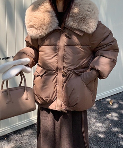 gossip!ロサンゼルス(ゴシップロサンゼルス)の「エコファーカラー 中綿オーバーサイズジャケット(その他アウター・レディース・ブラウン/ブラック・FREE)」の14枚目の写真