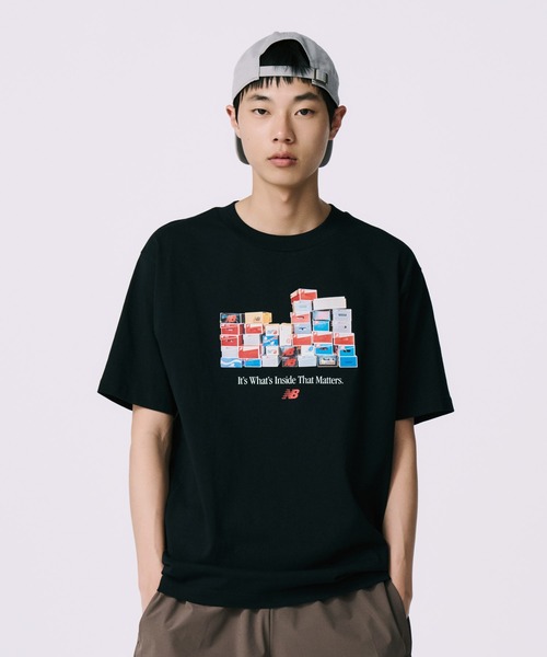 NEW BALANCE(ニューバランス)の「ボックスTシャツ(Tシャツ/カットソー・メンズ・サンドグレー/ブラック/サックスブルー・SMALL/MEDIUM/LARGE/X-LARGE/XX-LARGE)」の19枚目の写真