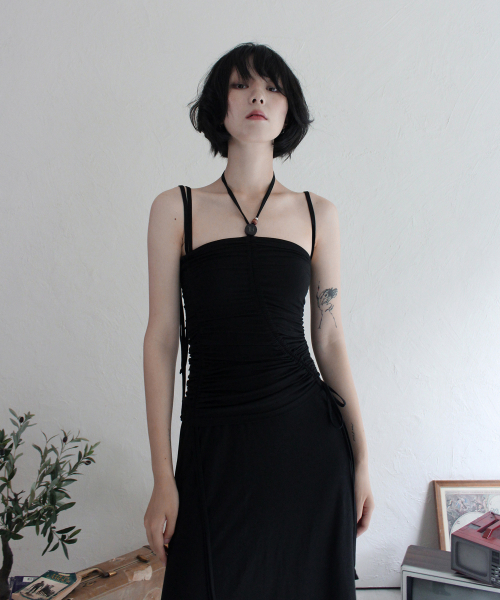 RUBATI（ルバティ）の「シャーリングストラップチューブトップドレス_ブラック（ワンピース・レディース・その他・size2/size1）」の3枚目の写真