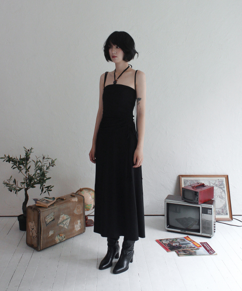 RUBATI（ルバティ）の「シャーリングストラップチューブトップドレス_ブラック（ワンピース・レディース・その他・size2/size1）」の9枚目の写真